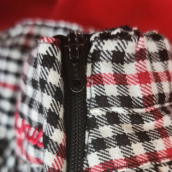 H&M x Disney Black Red White Minnie Mouse Embroid Plaid Adj Waist Pleat Skirt 2Y - Picture 12 of 16